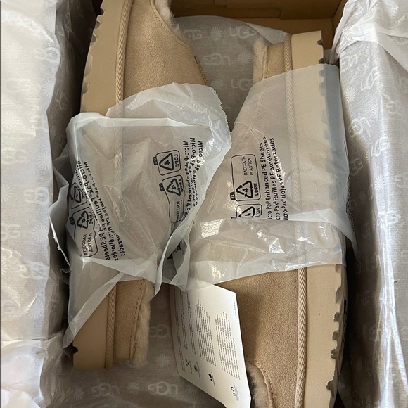 UGG Shoes - UGG Greenport Slides BEIGE/TAN Women's Blush Slippers NEW